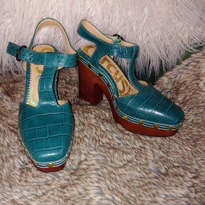 Circus by Sam Edelman teal clog platform heel